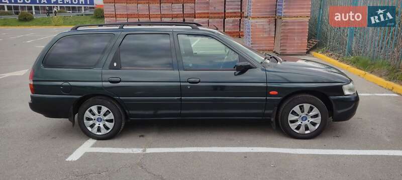 Універсал Ford Escort 1996 в Ужгороді