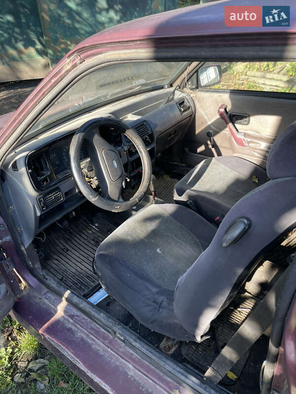 Хэтчбек Ford Escort 1986 в Черновцах