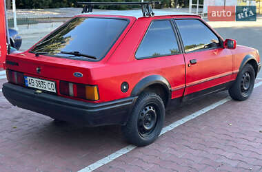 Хэтчбек Ford Escort 1989 в 