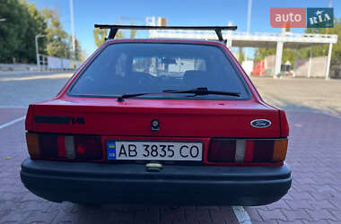 Хэтчбек Ford Escort 1989 в 