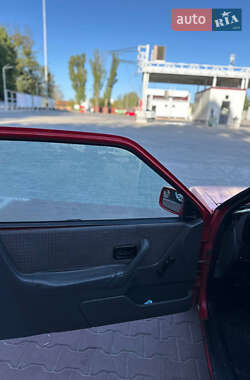 Хэтчбек Ford Escort 1989 в 