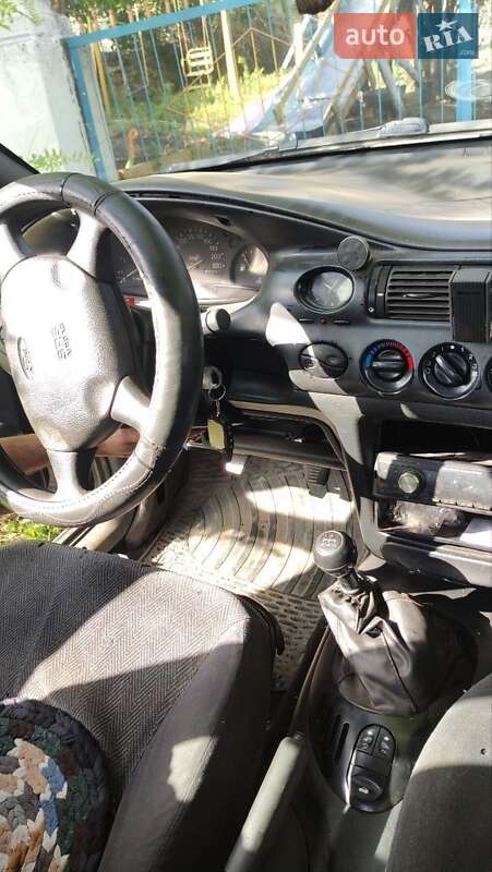 Лифтбек Ford Escort 1996 в Одессе