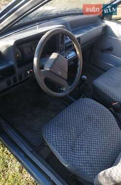Ліфтбек Ford Escort 1985 в Сваляві