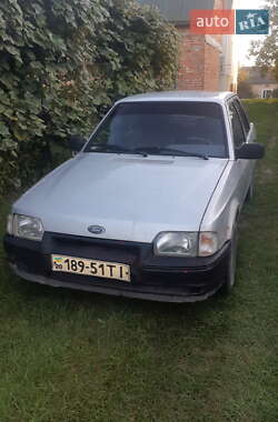 Хетчбек Ford Escort 1988 в Кам'янці-Бузькій