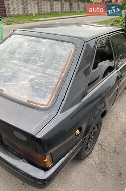 Хэтчбек Ford Escort 1990 в 
