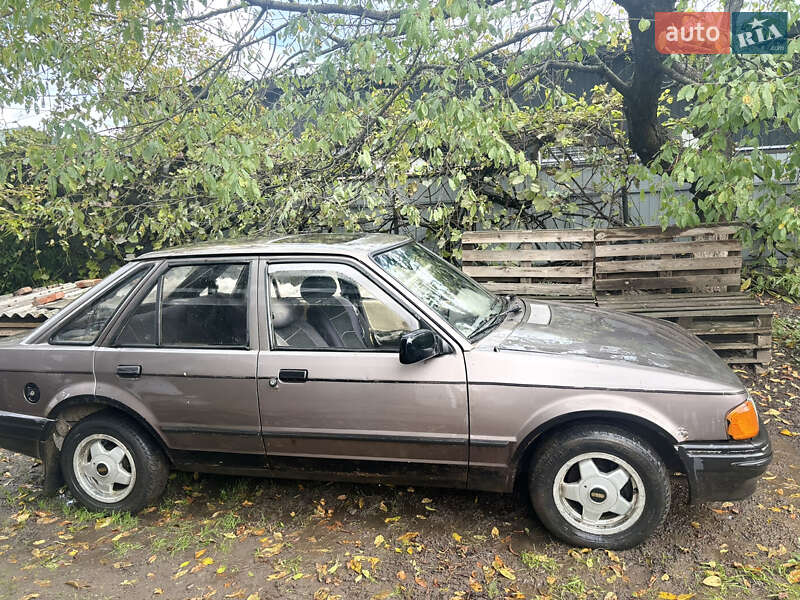Ford Escort 1986