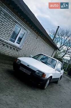 Хетчбек Ford Escort 1988 в 