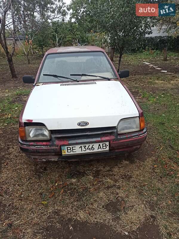 Хетчбек Ford Escort 1986 в Миколаєві фото 4 Хетчбек Ford Escort 1986 в Миколаєві