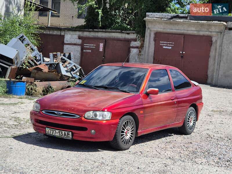 Купе Ford Escort 1996 в Дніпрі