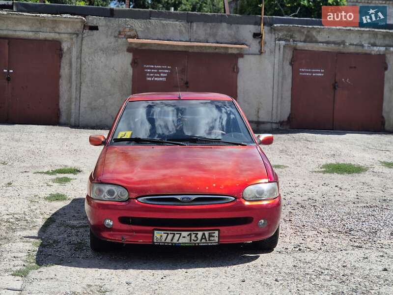Купе Ford Escort 1996 в Дніпрі