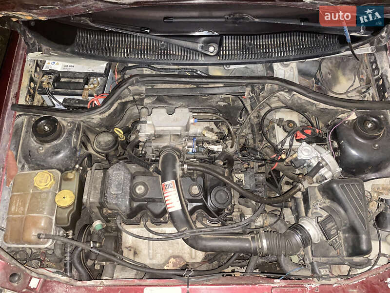 Хетчбек Ford Escort 1995 в Рівному