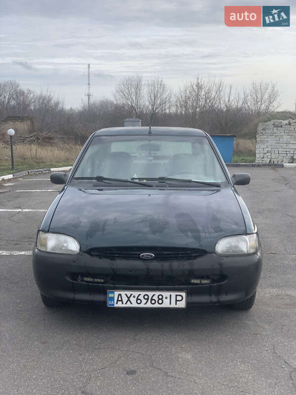 Хэтчбек Ford Escort 1996 в Новой Водолаге фото Хэтчбек Ford Escort 1996 в Новой Водолаге