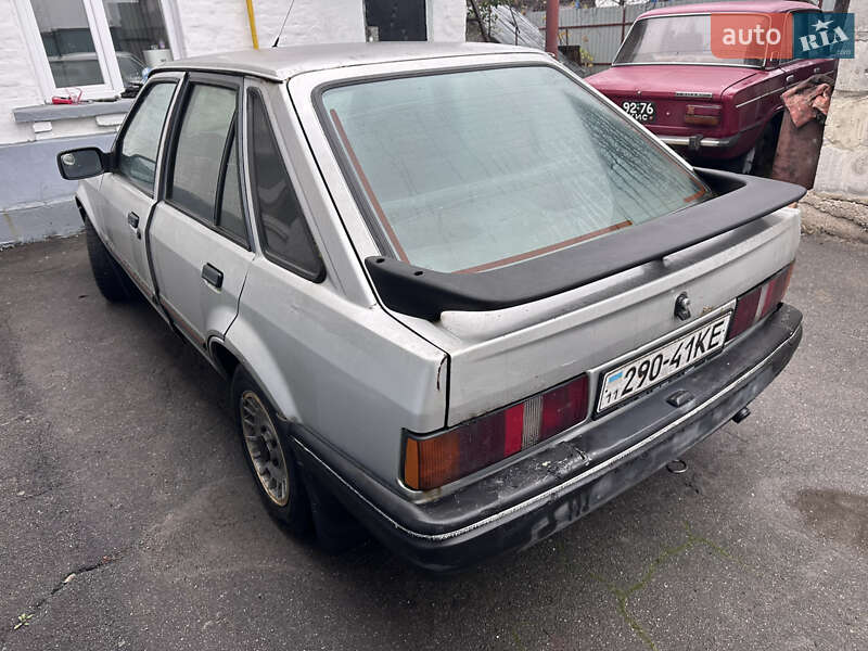 Хэтчбек Ford Escort 1989 в Киеве