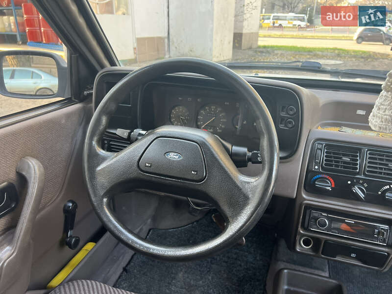 Хэтчбек Ford Escort 1987 в Одессе
