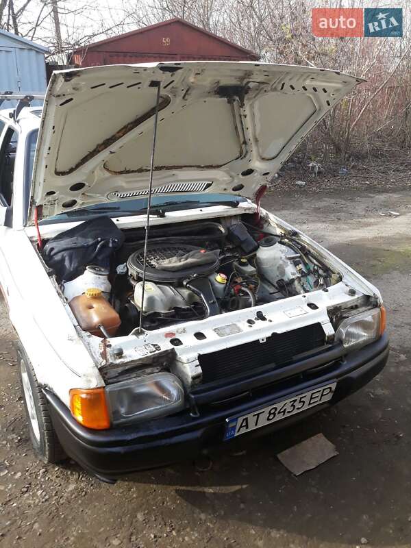 Хэтчбек Ford Escort 1989 в Ивано-Франковске