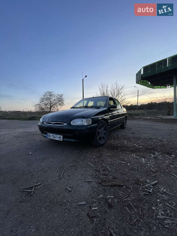 Седан Ford Escort 1996 в Николаеве