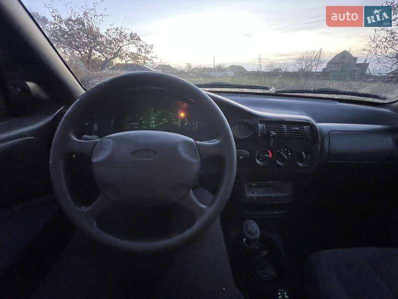 Седан Ford Escort 1996 в Николаеве