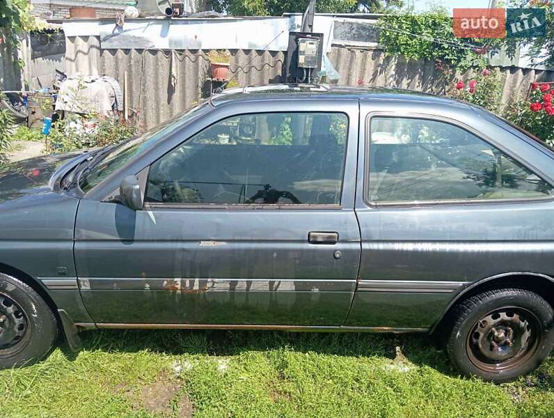 Хетчбек Ford Escort 1993 в Бучі