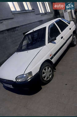 Лифтбек Ford Escort 1996 в Львове