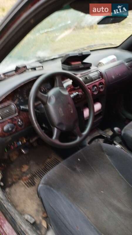 Седан Ford Escort 1997 в Стрые