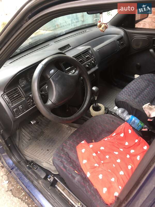Седан Ford Escort 1994 в Рівному фото 5 Седан Ford Escort 1994 в Рівному