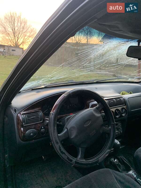 Универсал Ford Escort 1995 в Ратным