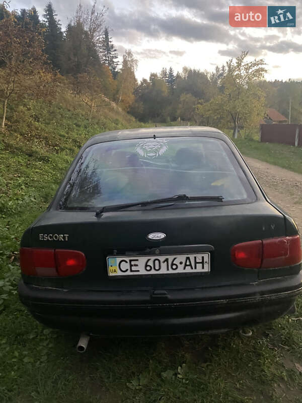 Хэтчбек Ford Escort 1996 в Луковцах
