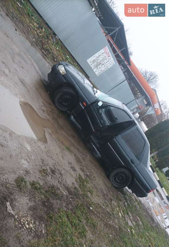 Седан Ford Escort 1998 в Ізяславі