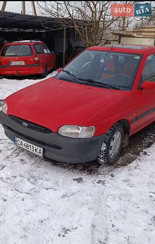 Седан Ford Escort 1995 в Смеле