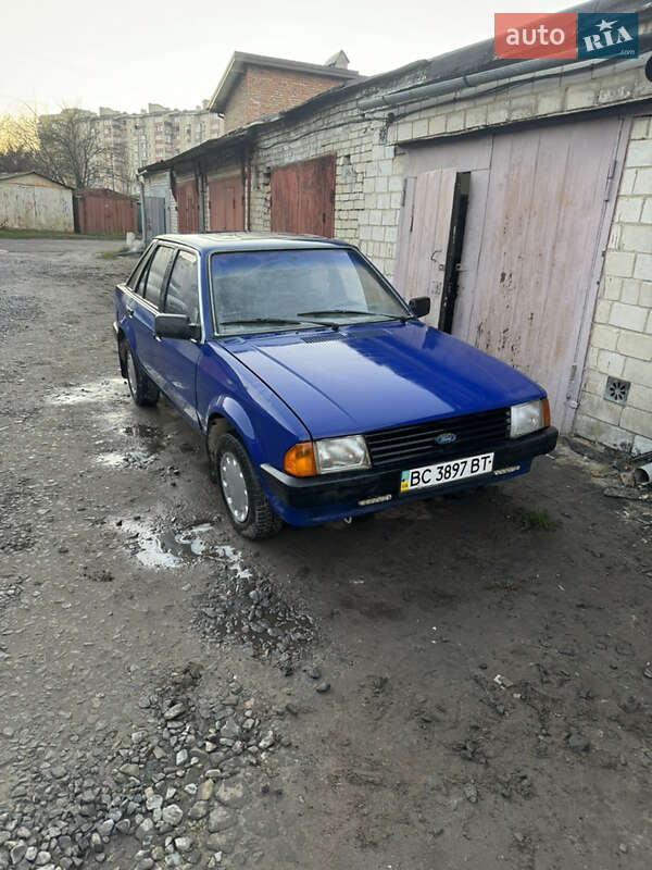 Хетчбек Ford Escort 1985 в Львові