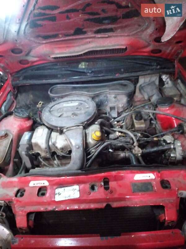 Хэтчбек Ford Escort 1987 в Клесовом фото 6 Хэтчбек Ford Escort 1987 в Клесовом