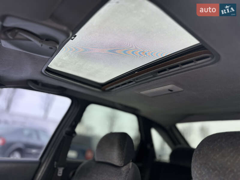 Хетчбек Ford Escort 1997 в Шептицькому