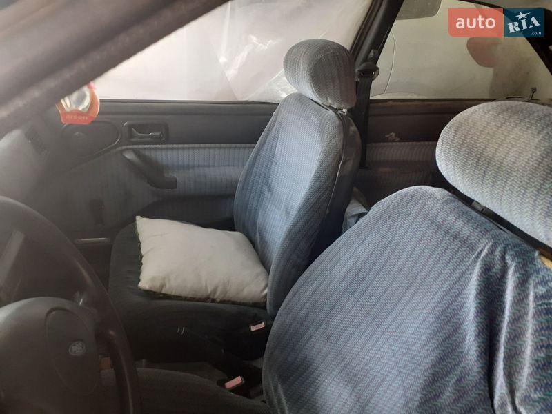 Хетчбек Ford Escort 1992 в Запоріжжі фото 2 Хетчбек Ford Escort 1992 в Запоріжжі
