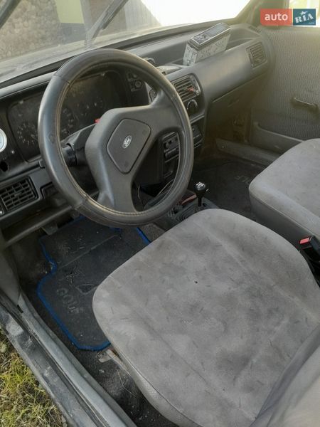 Хэтчбек Ford Escort 1987 в Бурштыне