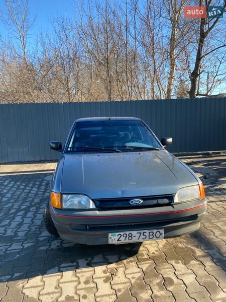 Хэтчбек Ford Escort 1991 в Красилове