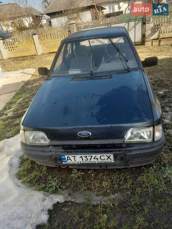 Хэтчбек Ford Escort 1987 в Бурштыне