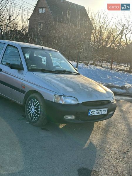 Хэтчбек Ford Escort 1996 в Хмельницком