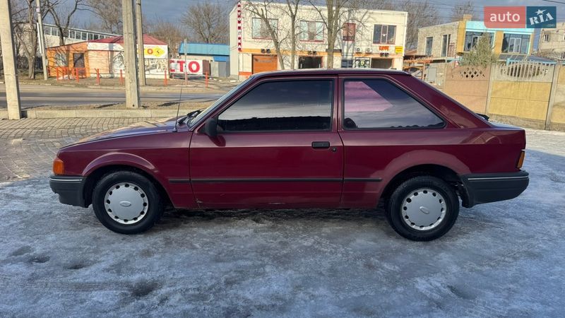 Хэтчбек Ford Escort 1990 в Харькове