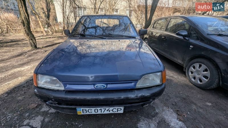 Лифтбек Ford Escort 1989 в Львове