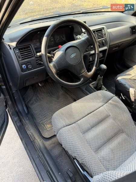 Седан Ford Escort 1991 в Києві