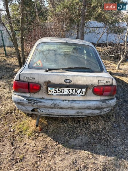 Хэтчбек Ford Escort 1997 в Киеве
