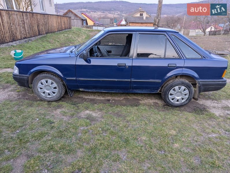 Хэтчбек Ford Escort 1988 в Великом Кучурове