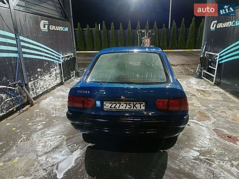 Хетчбек Ford Escort 1995 в Коростені фото 3 Хетчбек Ford Escort 1995 в Коростені