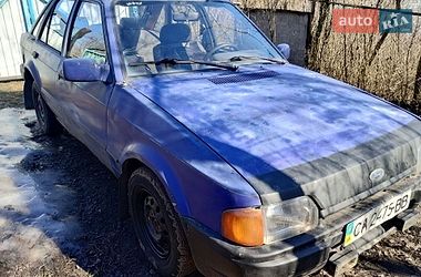 Хетчбек Ford Escort 1987 в Тальному