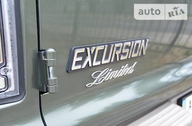 Внедорожник / Кроссовер Ford Excursion 2001 в 