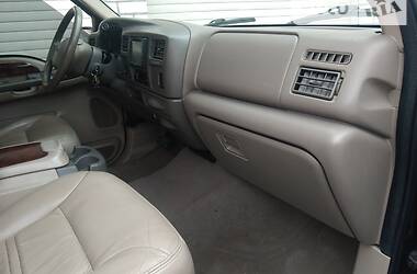Позашляховик / Кросовер Ford Excursion 2000 в 