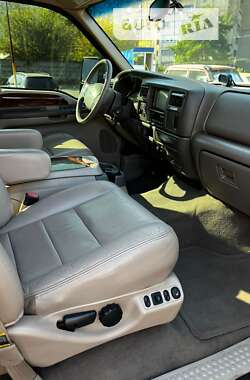 Позашляховик / Кросовер Ford Excursion 2001 в 