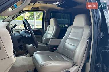 Позашляховик / Кросовер Ford Excursion 2005 в 