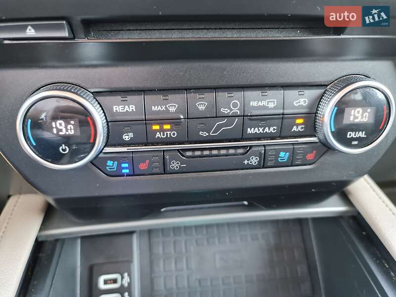 Внедорожник / Кроссовер Ford Expedition 2018 в Одессе