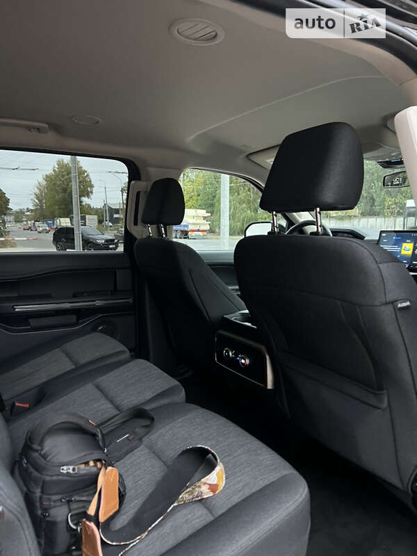 Позашляховик / Кросовер Ford Expedition 2022 в Тернополі